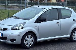 Toyota Aygo 1.0 12V VVT-i 5 porte Active Connect