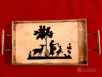 Vassoio con segni umidità