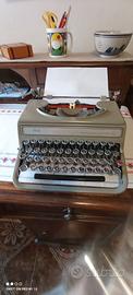 macchina da scrivere Olivetti Studio