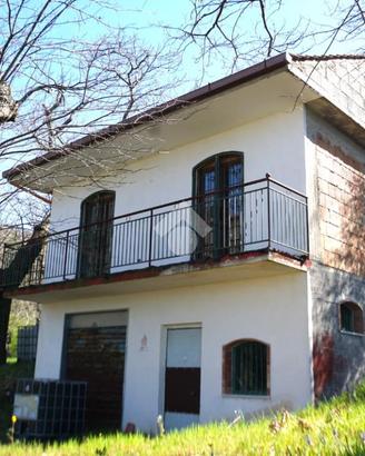RUSTICO A MONTECORVINO ROVELLA