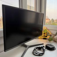 Monitor Samsung 28” 4K UHD  – HDMI DisplayPort