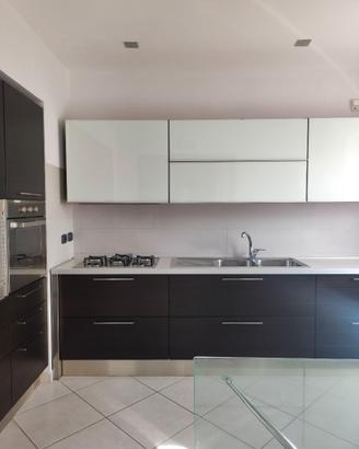 Cucina componibile Lube mod. Marta liscia a doghe