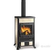 Stufa a legna Hallwag in ceramica 8 KW