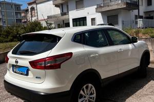 Nissan Qashqai 1.5 dCi Acenta Safety Pack - 2015