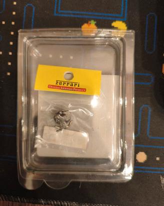 Spilla Ferrari vintage cavallino rampante Bolaffi