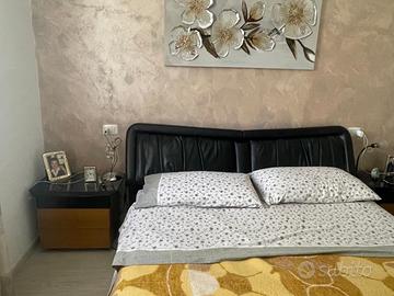 Letto matrimoniale, comò e 2 comodini