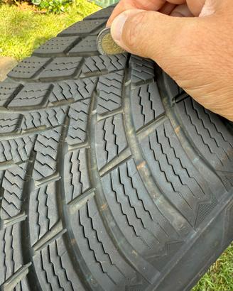 PNEUMATICI INVERNALI  215/55 R 18