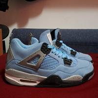 Jordan 4 Retro -  Blu universitario