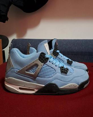 Jordan 4 Retro -  Blu universitario