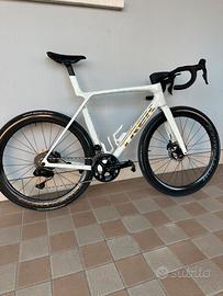 TREK MADONE SLR 9 GEN 8 - IN GARANZIA