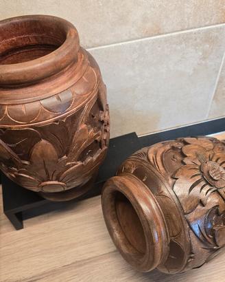 2 vasi intagliati in legno collezione