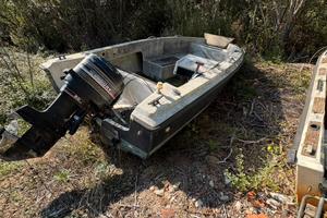 Barca da ristrutturare