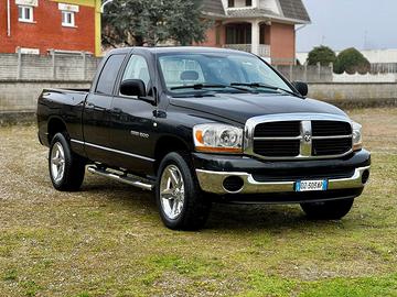 DODGE RAM 1500 5.7