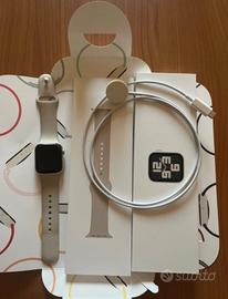 Apple Watch SE GPS 40 mm - Originale con accessori