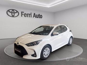 TOYOTA Yaris 1.5h active