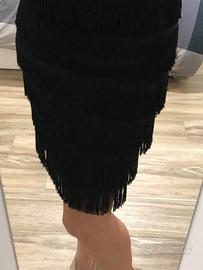 Gonna nera a frange irregolari