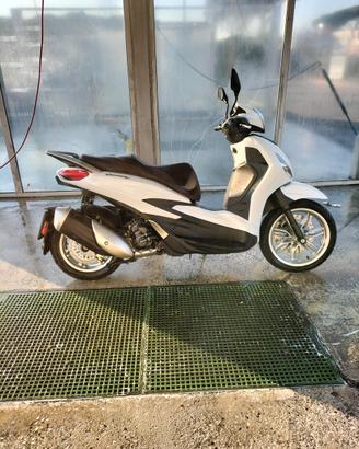 Beverly 300 HPE