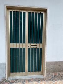 Portone da esterno in alluminio apertura elettrica