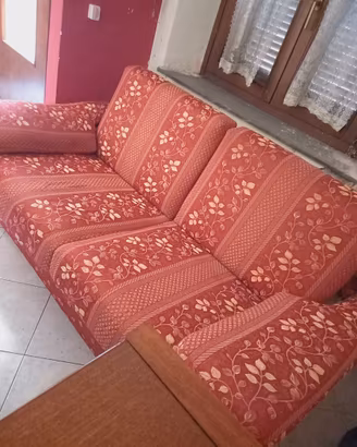 SALOTTO CON DIVANO, 1 DIV. LETTO e MOBILIO ANNESSO