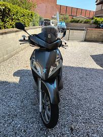 Peugeot Geopolis 300