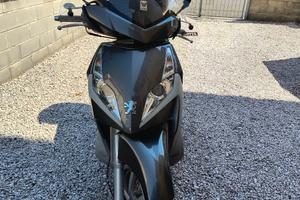 Peugeot Geopolis 300