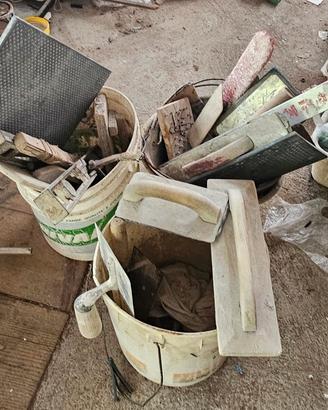 Stock Attrezzi da Muratore e Piastrellista