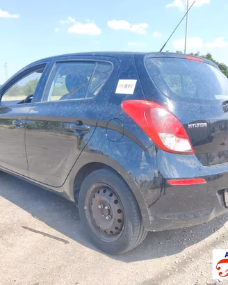 Hyundai i20 pb, pbt 1.1 crdi 75cv 12-15 -ricambi