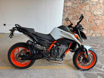 KTM 890 DUKE R -  2021