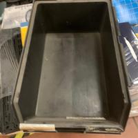 Contenihori impilabili in plastica