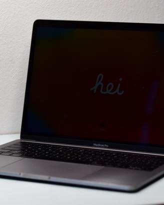 MacBook Pro 13 2020 i5 16GB 4 porte (difetto)