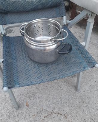 Pentole in acciaio  inox 18/10 e scolaposate.