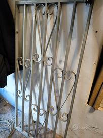 Cancello senza cornice e cerniere