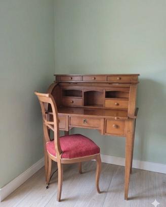 Divano + libreria + scrittoio con sedia