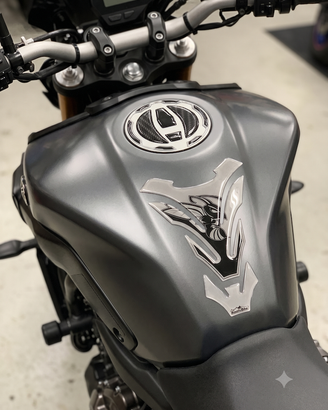Adesivi Moto Per Tappo e Parasebatoio