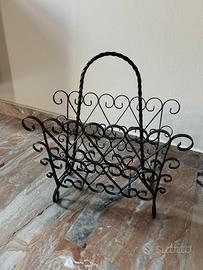 Portariviste in ferro battuto nero