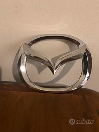 Stemma anteriore mazda cromato originale