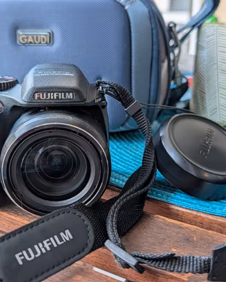 Fujifilm Finepix S2000 HD