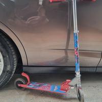 monopattino spiderman