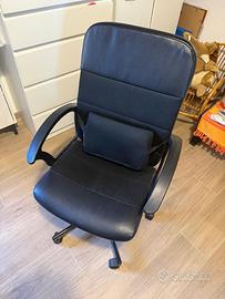 Sedia girevole per studio scrivania di colore nero