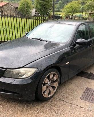 Ricambi BMW 320D berlina anno 2007 nera 1995cc TD