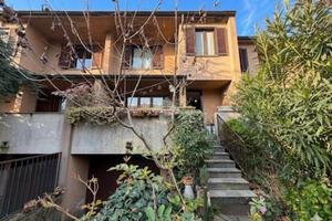 VILLA A SCHIERA A PESSANO CON BORNAGO