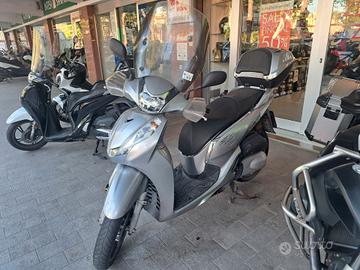 Honda SH 300 abs 2019 EUROSCOOTER esamino permuta 