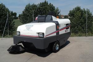 Spazzatrice motoscopa Dulevo 90 elettrica