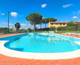 Bilocale in residence con piscina