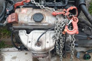 Motore saxo 1.1 e interni