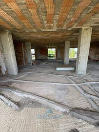 Immobile di 380 m² a San Marcellino