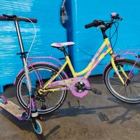bicicletta bambina con monopattino in omaggio