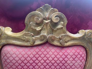 Antica poltroncina in legno dorato