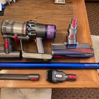 Dyson v11 usato poco, pulito completamente origina