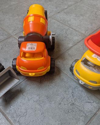 Bulldozer, betoniera e camion da scarico